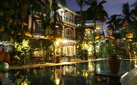 The Coconut House Hotel